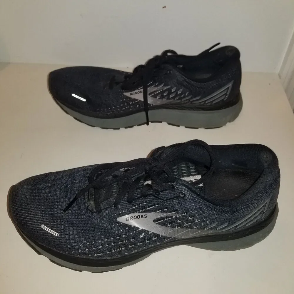 Brooks Ghost 13 Black Road Running Shoes Mens Size 9.5 medium D